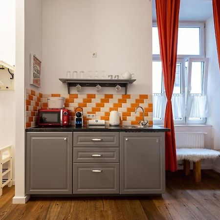 Compact Studio Near Center By Hm Viena Exterior foto