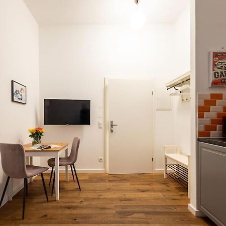 Compact Studio Near Center By Hm Viena Exterior foto