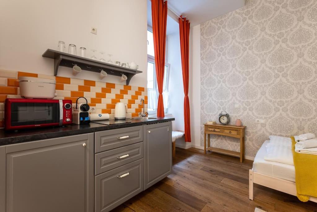 Compact Studio Near Center By Hm Viena Exterior foto