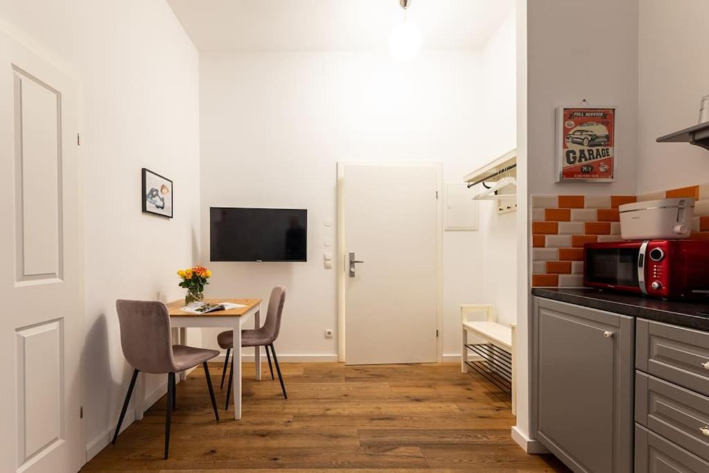 Compact Studio Near Center By Hm Viena Exterior foto